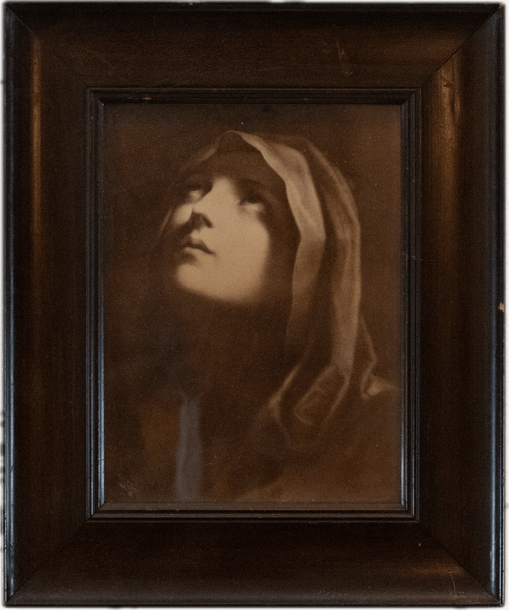 A young girl with head bowed and hands clasped in prayer, etched in delicate lines capturing a moment of childhood devotion in the tradition of devotional printmaking.